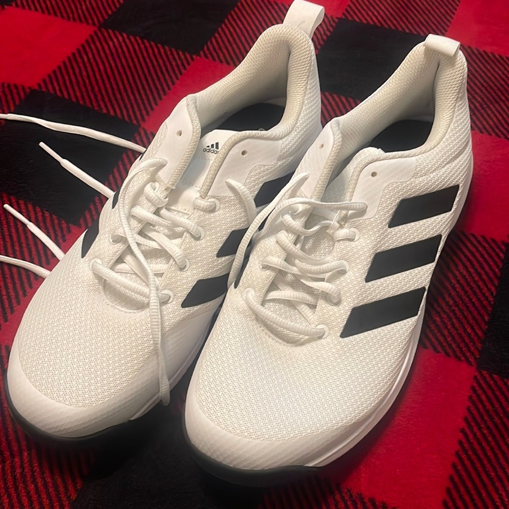 Size 12 Adidas tennis shoes